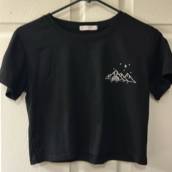 ROMWE Crop Tshirt - Picture 1 of 3
